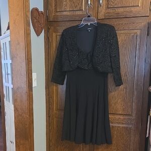 Elegant Black Sequin sleeveless Dress with Cropped Jacket